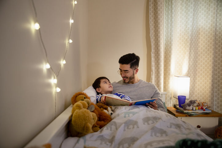 Banner da matéria História infantil para dormir: por que esse momento é tão importante?