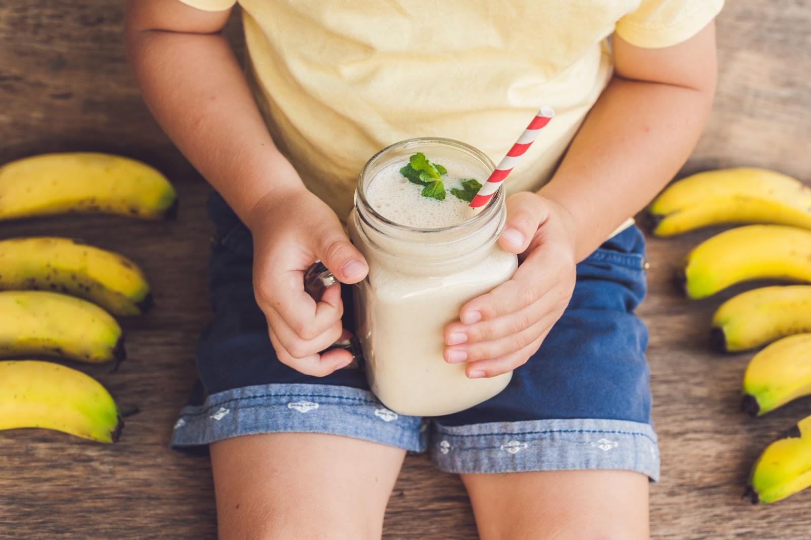 Banner da matéria Vitaminas de frutas: 7 receitas práticas e nutritivas para crianças