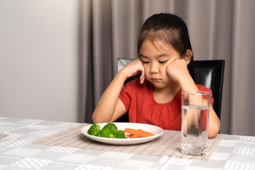 Banner da matéria Como fazer criança comer legumes? 8 dicas que realmente funcionam