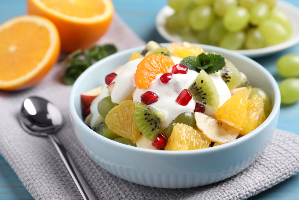 Banner da matéria Salada de frutas com iogurte é o lanche refrescante para o verão