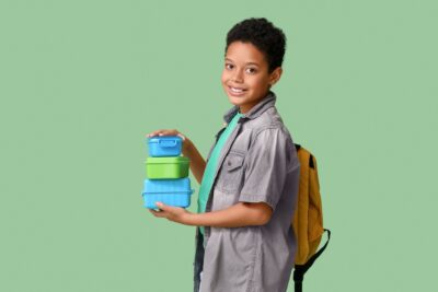 Lancheira para um dia cheio de atividades: o que levar para escola + esporte + passeio?